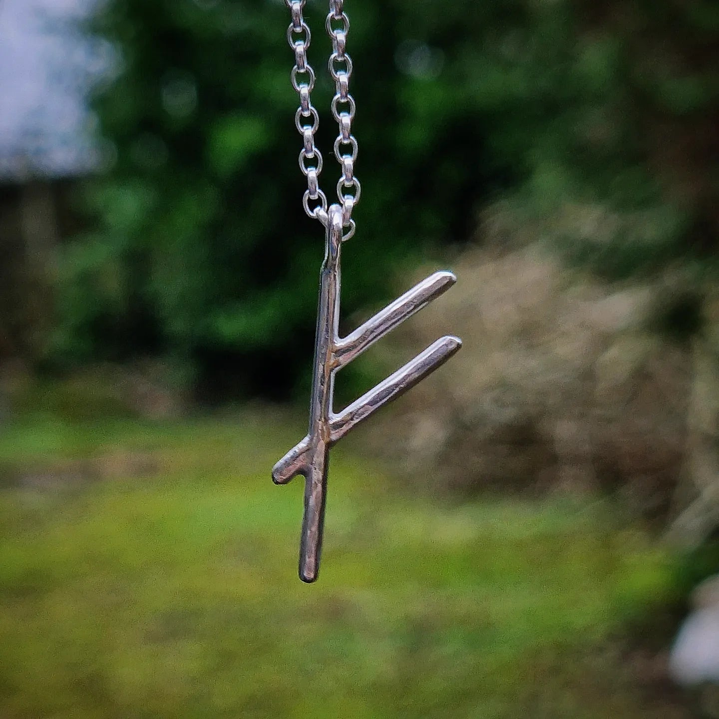 the hobbit rune necklace